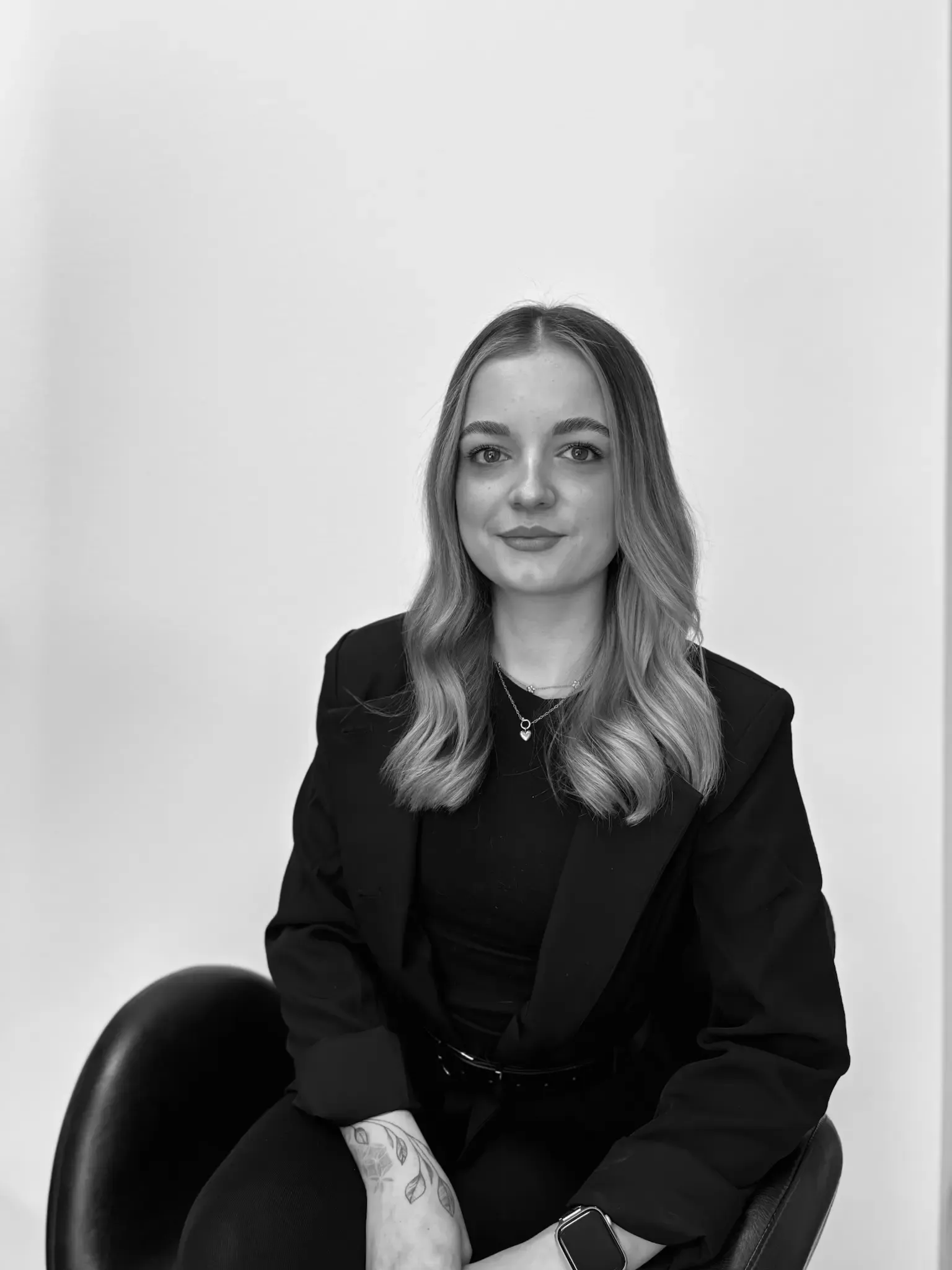 Larissa, Stylistin für Balayage und Blond bei Chic & Chill in Leipzig am Karli.
